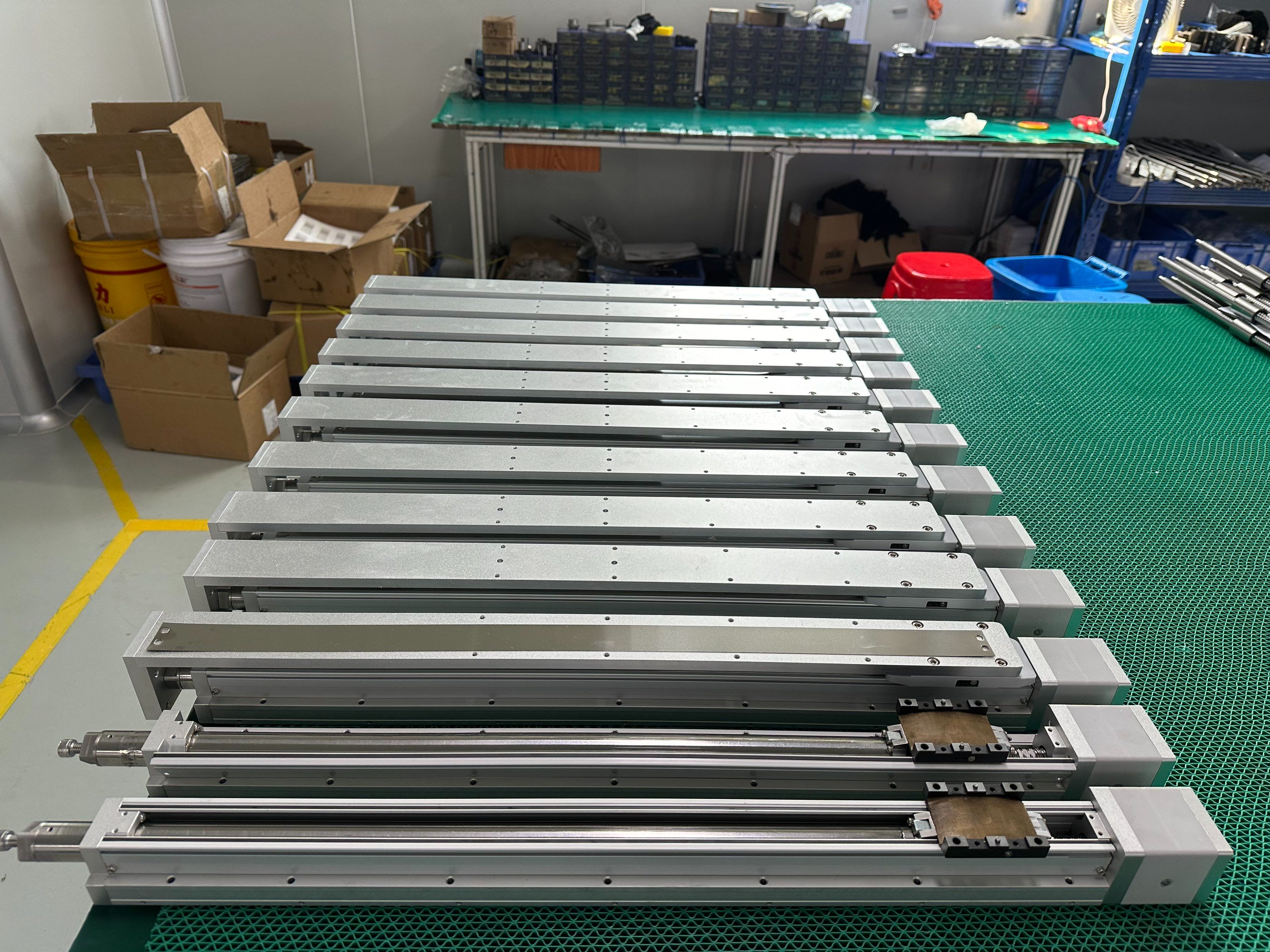锂电产线升级中，威洛博直线电机与直线模组怎样配合叠片与检测工位
