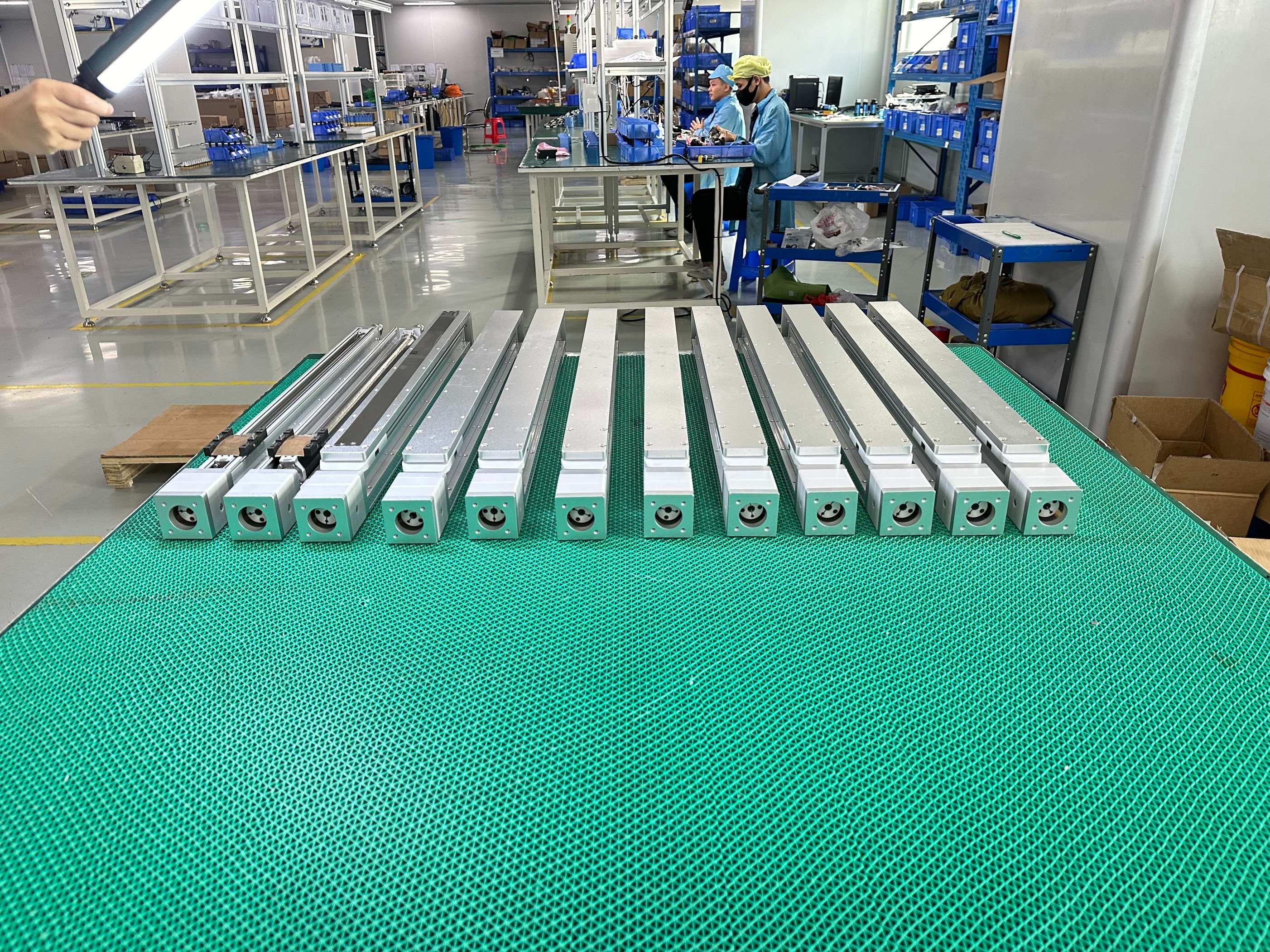 半导体设备适合用哪类直线电机？威洛博在精密对位平台中的实践经验